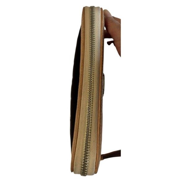 Coach Peyton Sign Wallet Embossed Salmon Orange Patent Leather Zip Around 8 x 4 - Picture 5 of 12